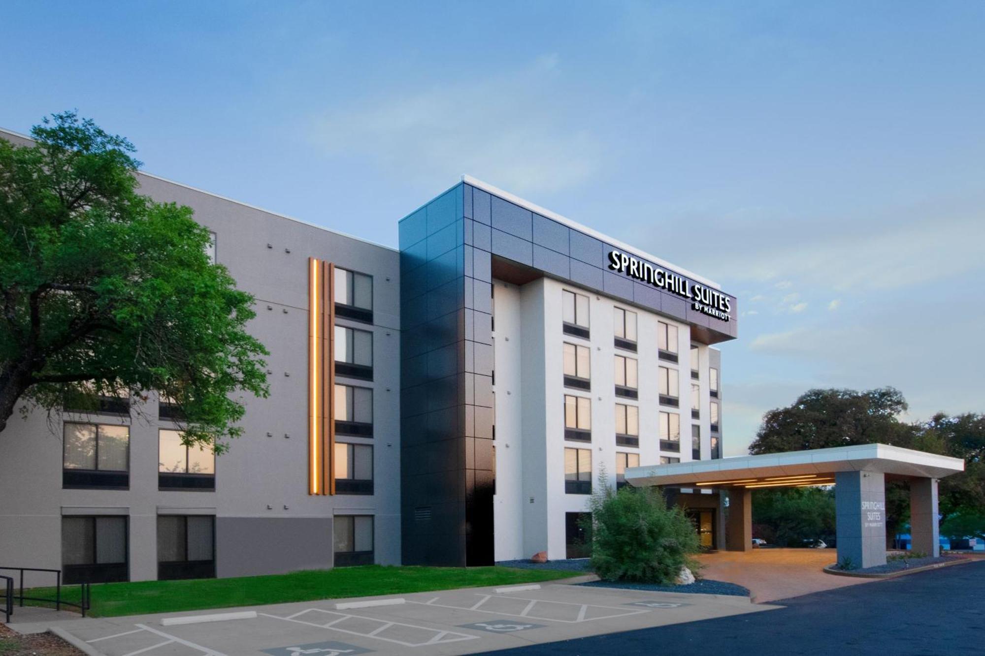 Springhill Suites By Marriott Austin The Domain Area Exterior photo