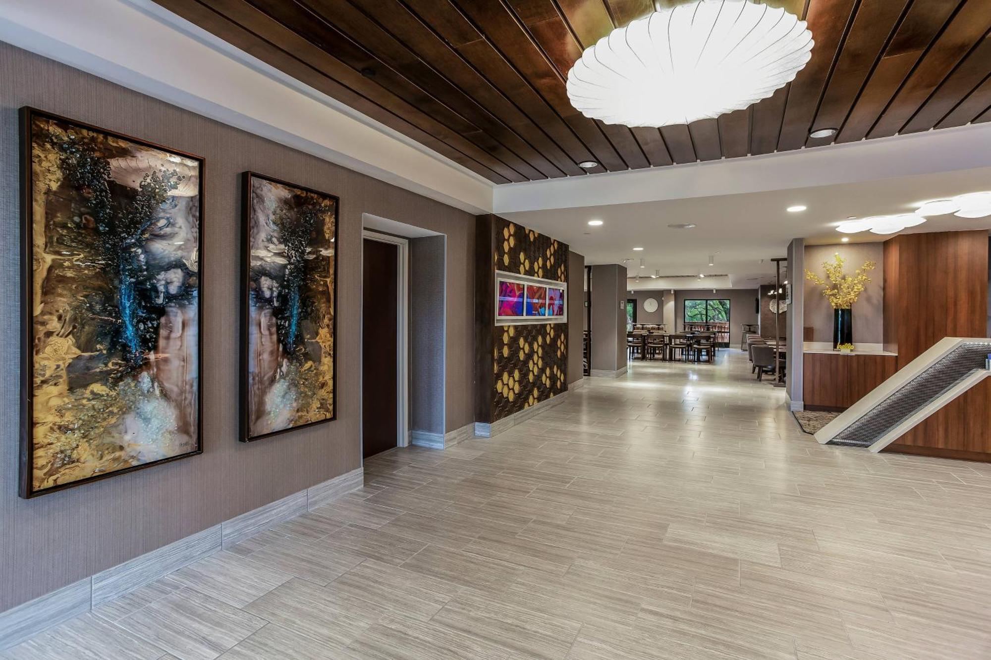Springhill Suites By Marriott Austin The Domain Area Exterior photo
