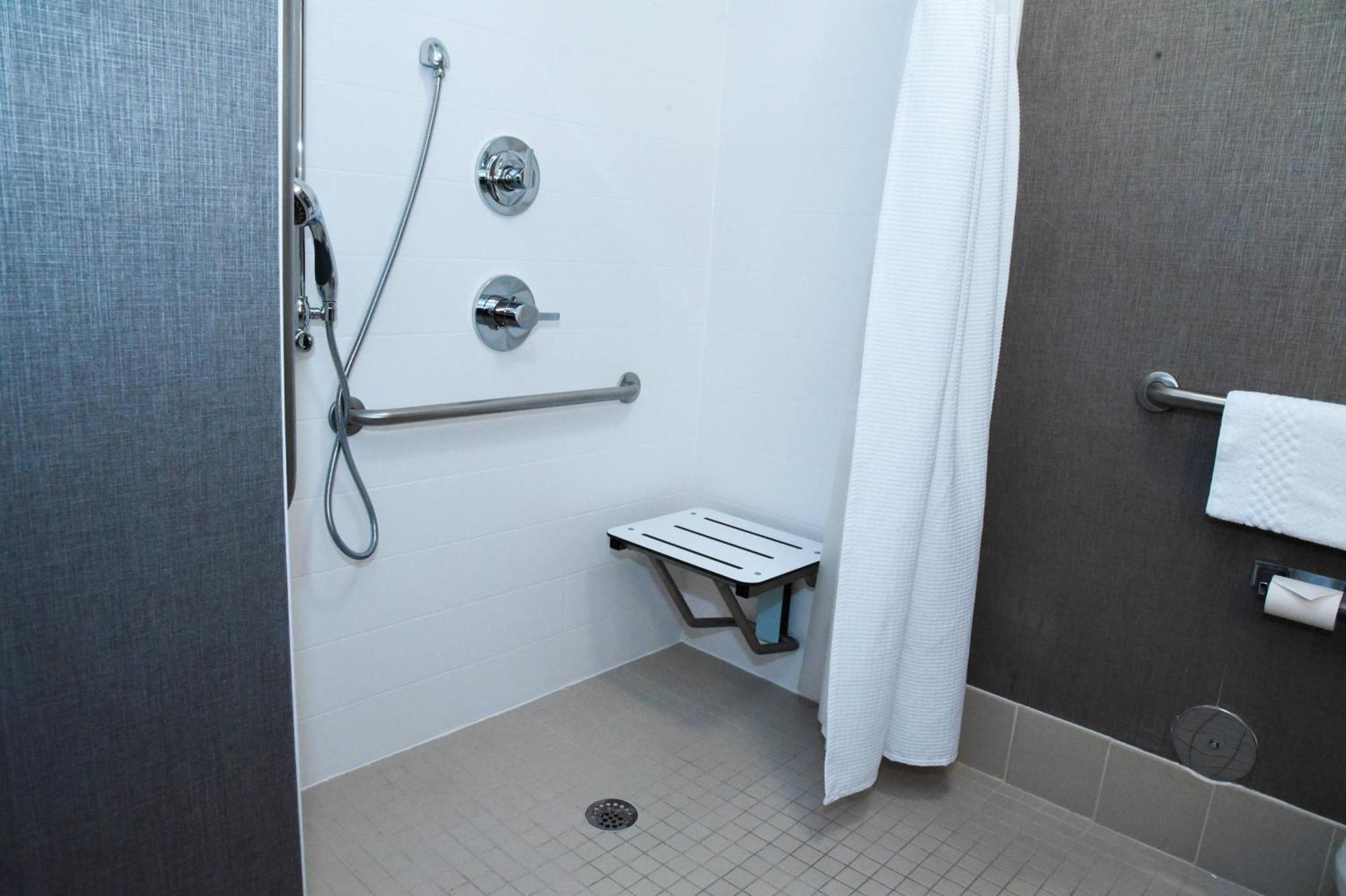 Springhill Suites By Marriott Austin The Domain Area Exterior photo