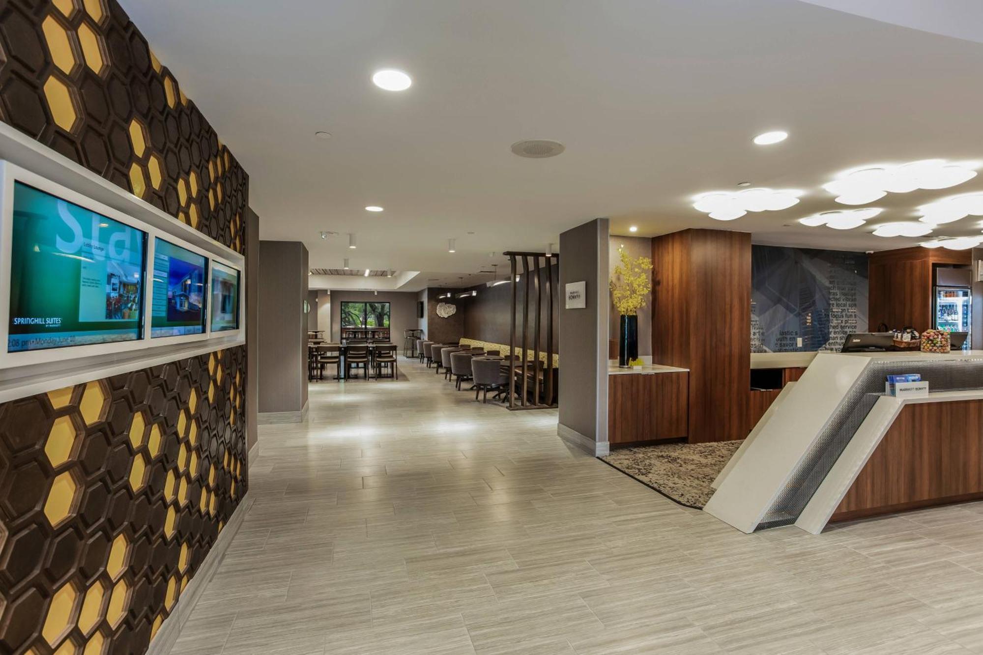 Springhill Suites By Marriott Austin The Domain Area Exterior photo