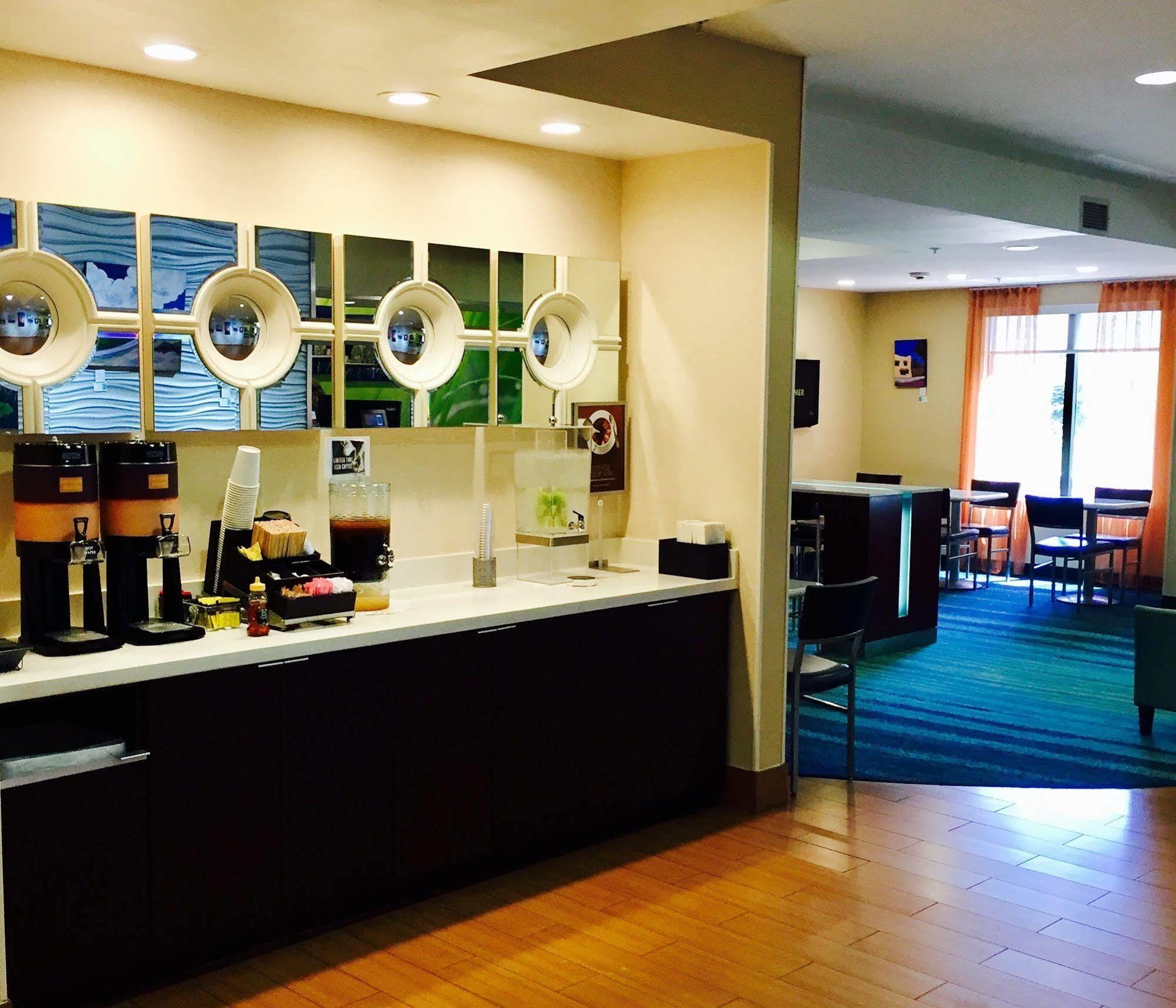 Springhill Suites By Marriott Austin The Domain Area Exterior photo